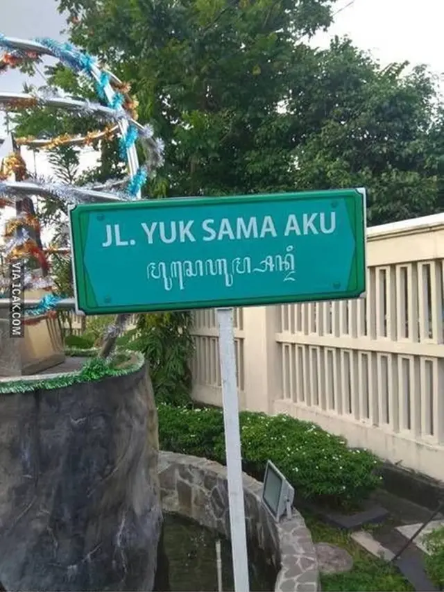 6 Nama Jalan Tentang Cinta Ini Absurd, Ada-Ada Saja