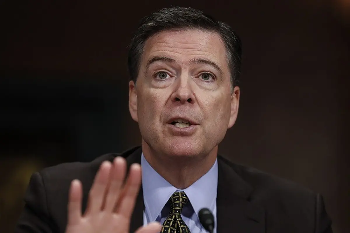 James Comey, Direktur FBI yang dipecat Donald Trump