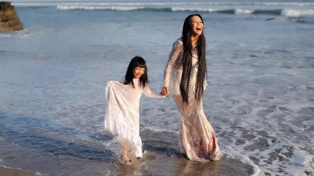 [Bintang] Denada dan Shakira Aurum