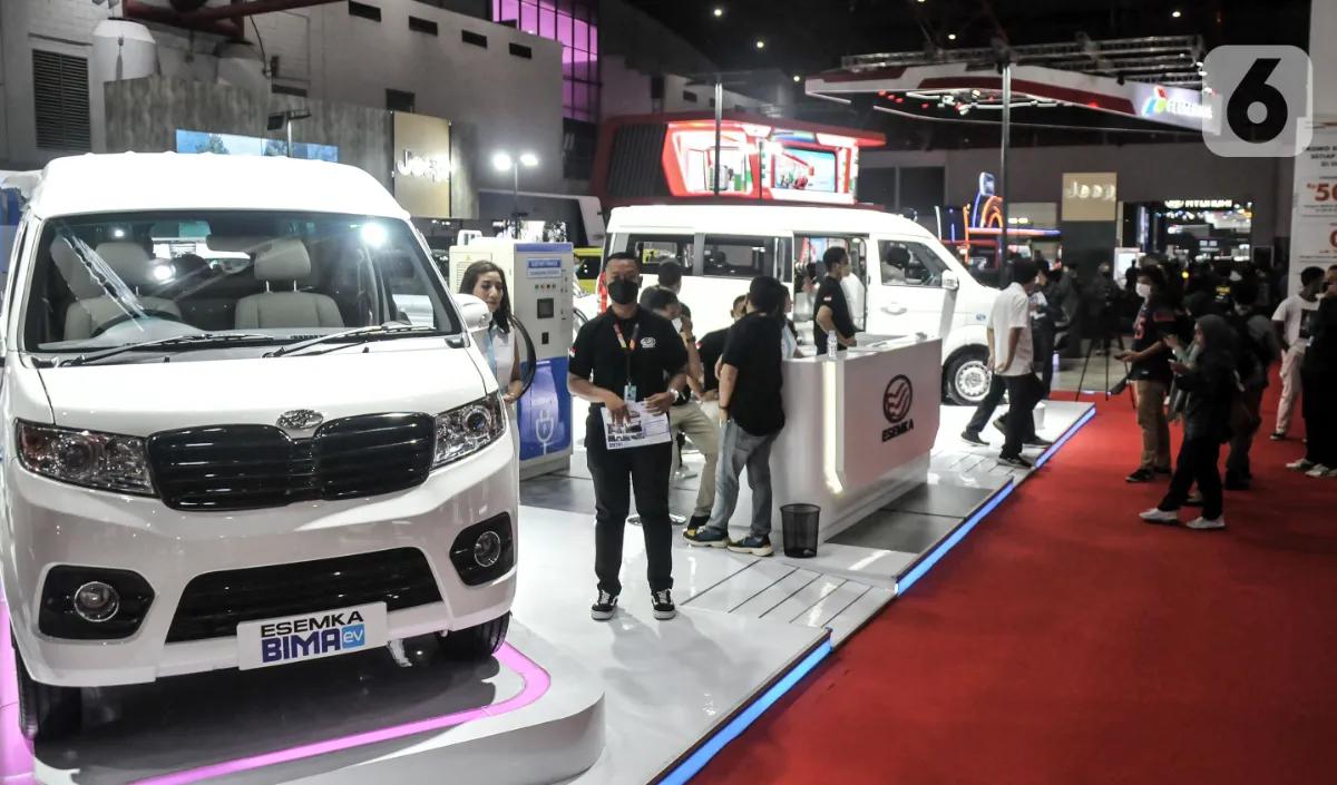 5.&nbsp; ESEMKA<br><br>Debut Esemka adalah mobil pikap Bima pada 2019. Pikap ini dirakit di pabrik Esemka, Boyolali, Jawa Tengah. Terjual sekitar 300 unit sejak dirilis.<br>Saat ini Esemka punya empat modelterdaftar: Bima 1.2, Bima 1.3, Garuda 1, dan Born