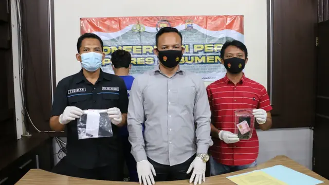 Polisi menangkap seorang mantan TKI yang mengkonsumsi sekaligus mengedarkan narkoba jenis sabu. (Foto: Liputan6.com/Humas Polres Kebumen)