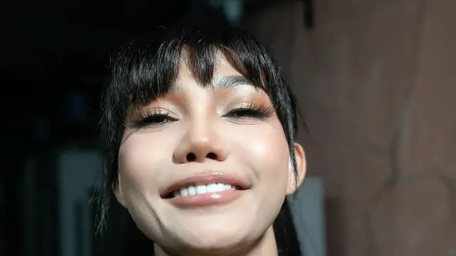 Potret Rina Nose tirukan Lisa BLACKPINK (credit: instagram/rinanose16)