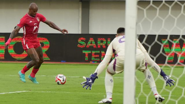 Persita Tangerang vs Malut United