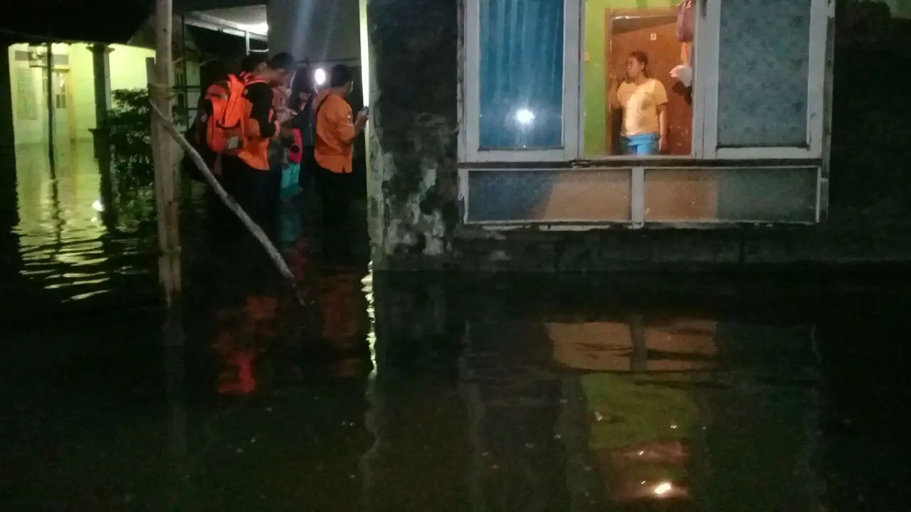 Banjir Landa Pemukiman Warga di Indramayu dan Cirebon