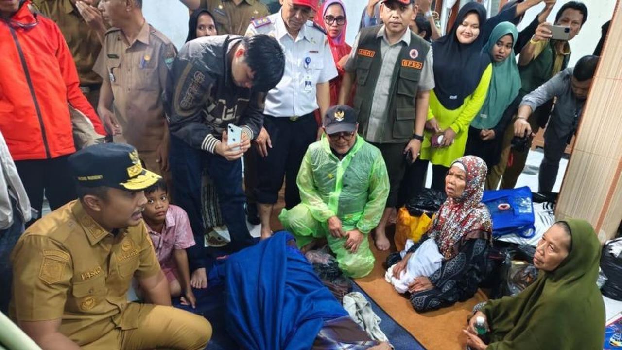 Dinsos Sumbar Salurkan Bantuan Banjir Rp124 Juta untuk Penyintas di Padang Pariaman