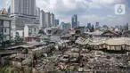 Suasana Pasar Kambing usai terbakar di Jalan Sabeni RT 1 RW 12, Kebon Melati, Tanah Abang, Jakarta, Jumat (9/4/2021). Pasar Kambing akan ditata ulang pascakebakaran yang terjadi pada Kamis (8/4/2021) sore kemarin. (Liputan6.com/Faizal Fanani)