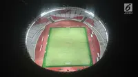 Pemandangan udara Stadion Utama Gelora Bung Karno saat uji coba lampu LED, Jakarta, Rabu (10/1). PPKGBK berharap perubahan tersebut bisa meningkatkan kenyamanan penonton menyaksikan pertandingan di Stadion Utama GBK. (Liputan6.com/Arya Manggala)