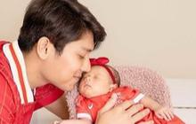 Rizky Billar Pamer Potret 'New Born' Baby Leshia, Masih Bayi Langsung Didoktrin Jadi Fans Liverpool dan Jago Main Piano