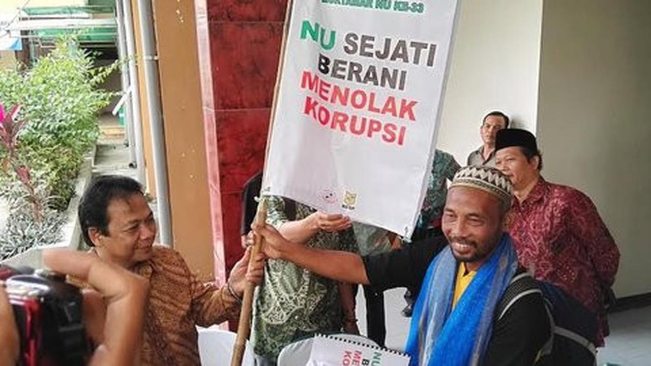 Pria ini jalan kaki Malang-Jombang ingin Muktamar NU bebas suap