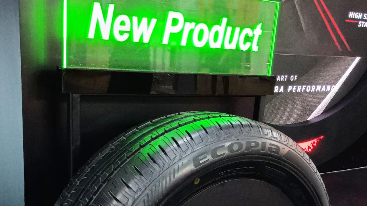 Bridgestone Ecopia EP300 ENLITEN adalah produk yang dihasilkan oleh Bridgestone