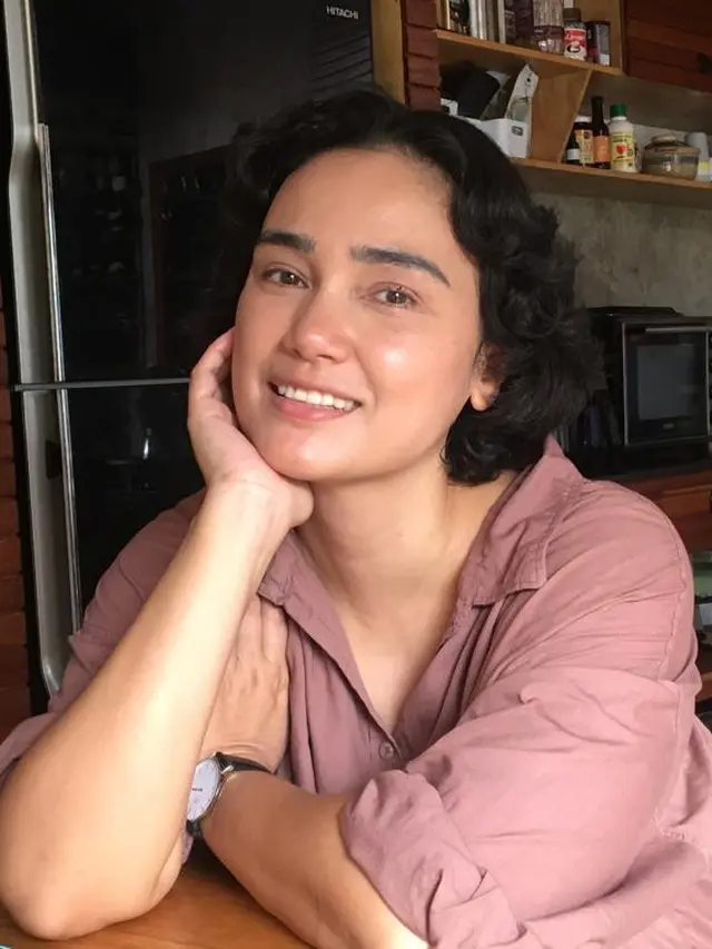 Feby Febiola makin cantik setelah sembuh dari kanker ovarium
