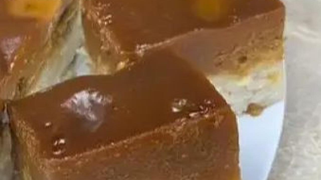 <b>1. Kue Talam Beras Ketan Gula Merah</b><br>