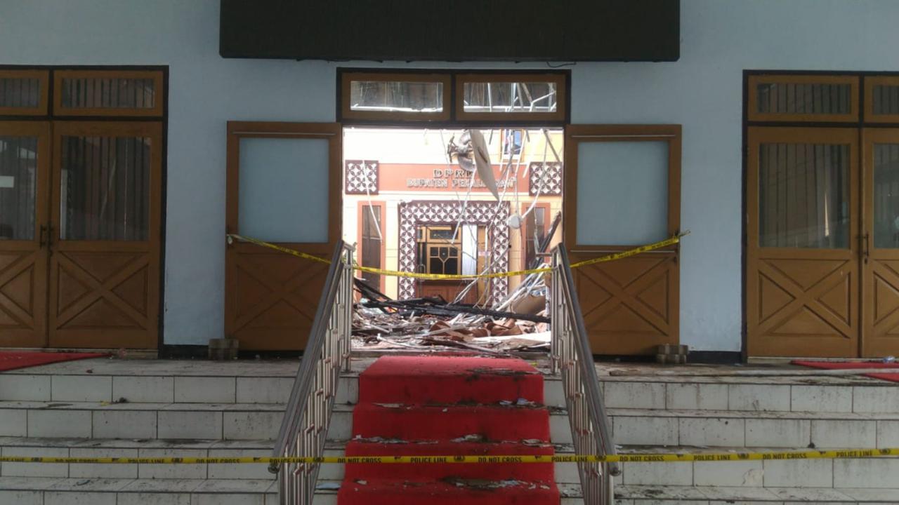 Kantor DPRD Pekalongan Terbakar, Penyebab Masih Misterius