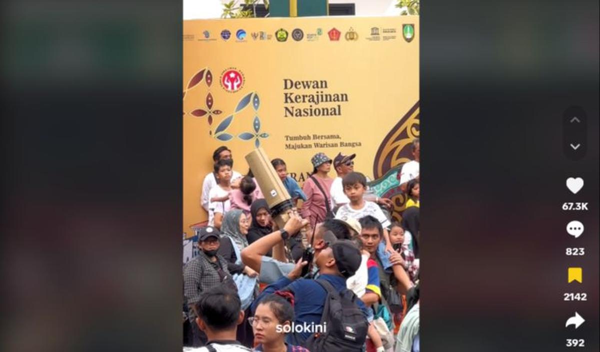 Aksi sangar paspampres ini terjadi ketika acara tengah berlangsung. <br>
