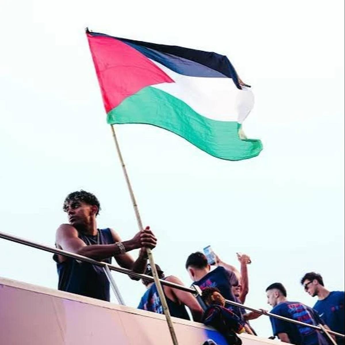lamine yamal kibarkan bendera palestina
