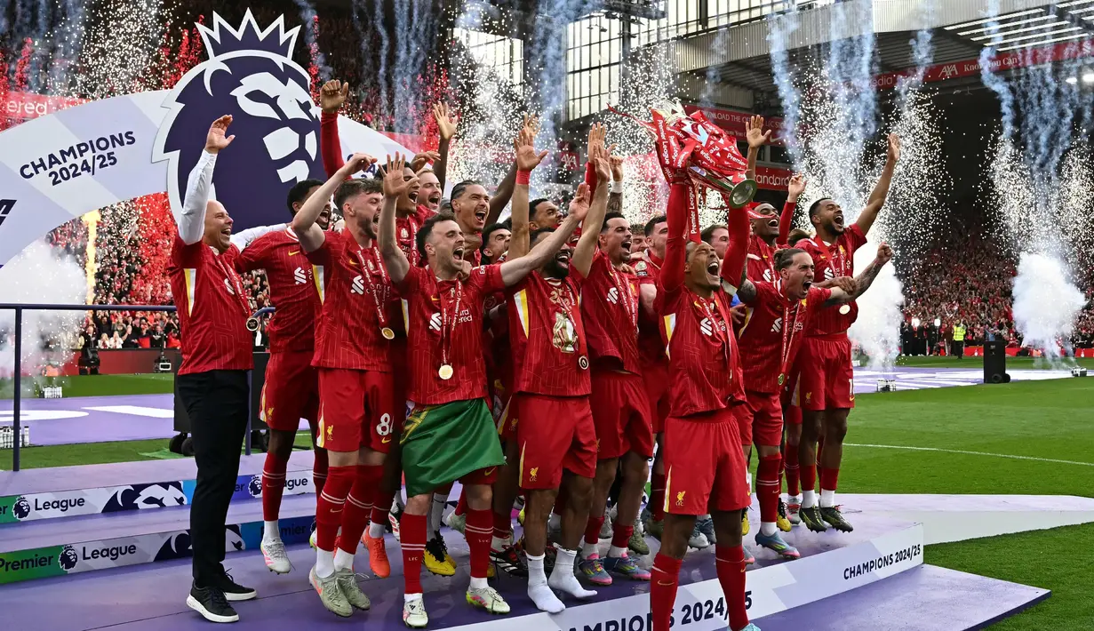 Sebelumnya, Liverpool memastikan gelar Liga Premier Inggris musim 2024/2025 sejak pekan ke-34, usai membungkam Tottenham Hotspur dengan skor telak 5-1 di Stadion Anfield. (Paul ELLIS/AFP)