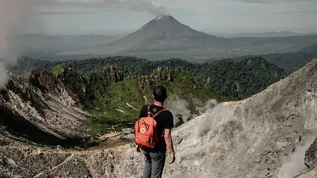 Gunung Sibayak di Medan, Sumatera Utara terlihat begitu indah