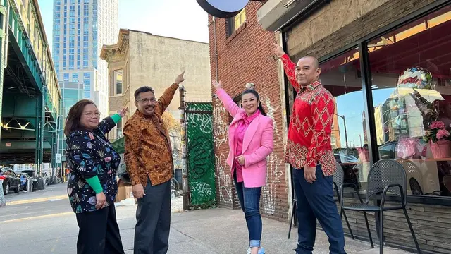 [Fimela] Cafe Dangdut Fitri Carlina