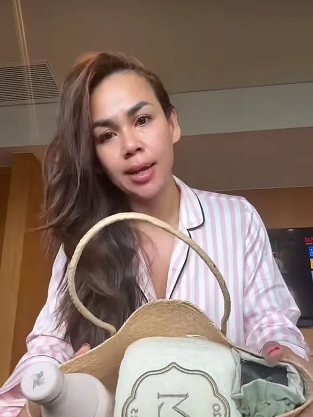 Isi Hampers Pernikahan Luna dan Maxime