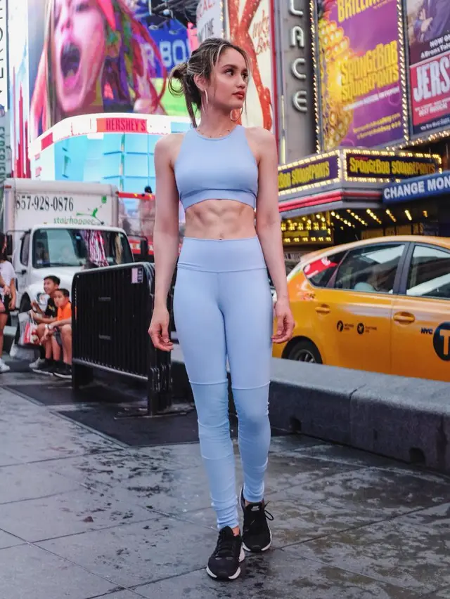 Cinta Laura