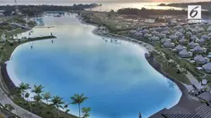 Kolam renang terbesar se- Asia Tenggara terdapat di Pulau Bintan, Kepulauan Riau.
