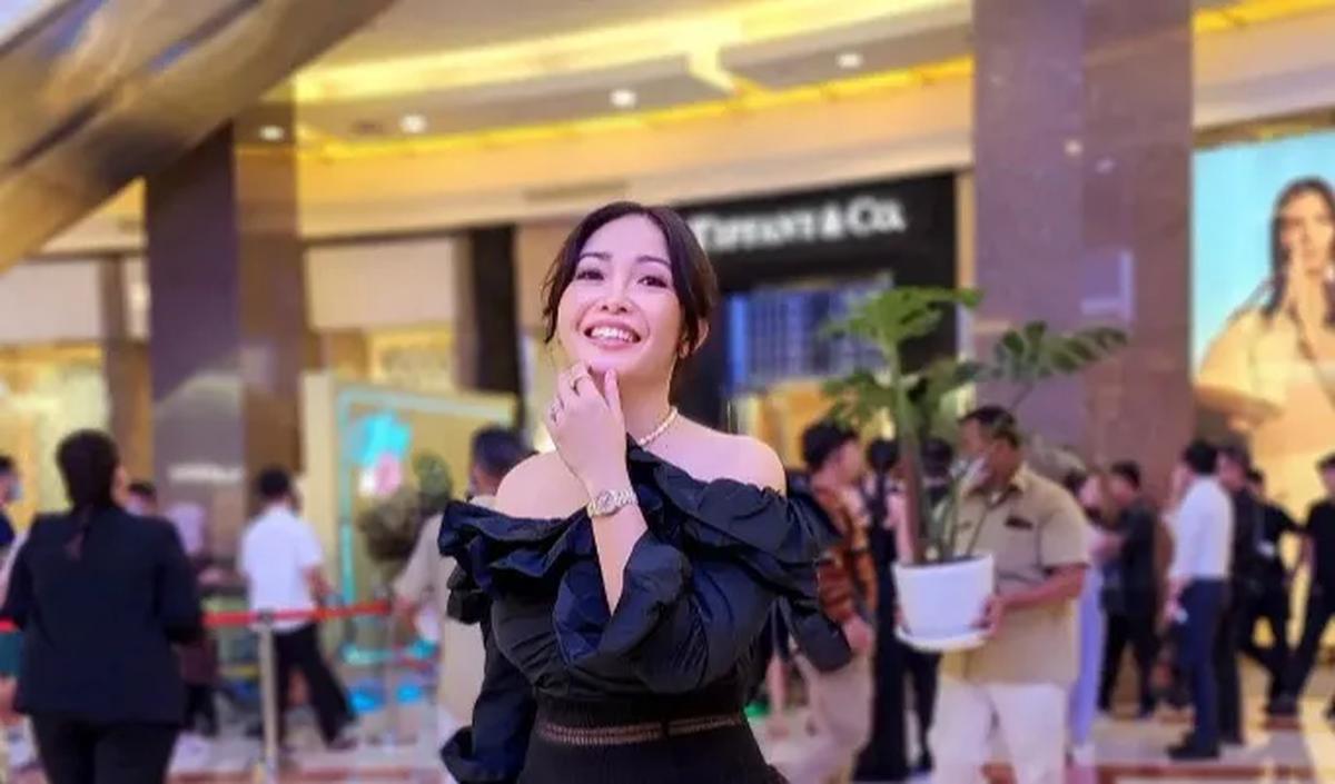 Maria Irene Susanto, lebih dikenal sebagai Chef Marinka, telah menjelma menjadi sosok celebrity chef yang dikenal luas sejak perannya sebagai juri dalam tiga musim pertama MasterChef Indonesia.