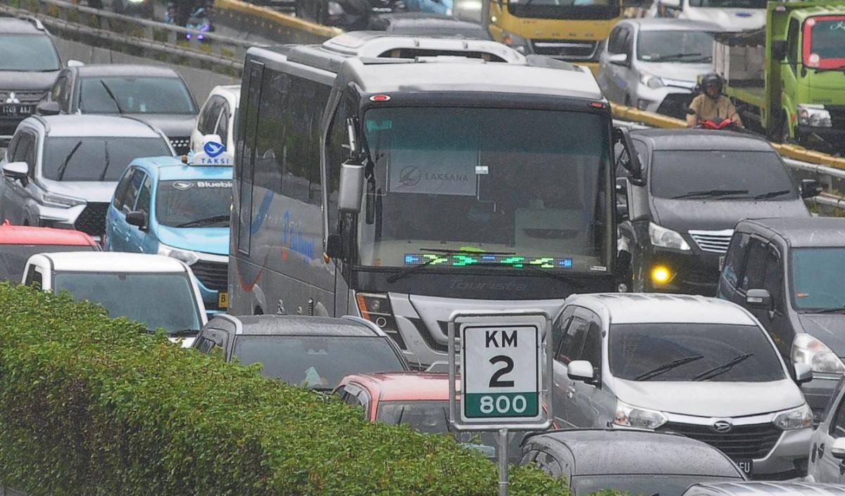 Kualitas udara di Jakarta pada Jumat (9/2) pagi ini tidak sehat bagi kelompok sensitif.<br>