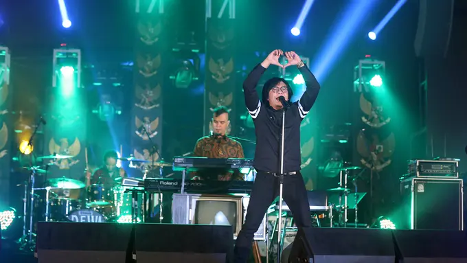 [Bintang] Ahmad Dhani dan Dewa 19 