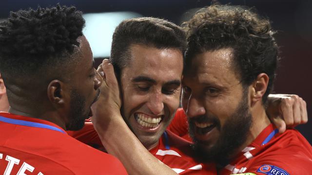 FOTO: Ambyar, Meski Menang 2-1 Napoli Tersingkir! - Angel Montoro