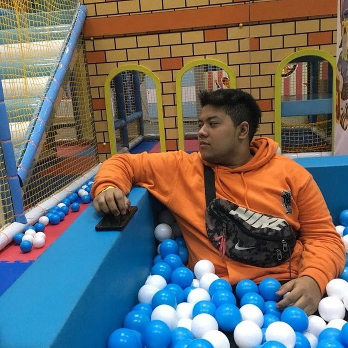 Potret Ganteng Adam Gifari Putra Rhoma Irama Jaga Warisan Budaya Jawa, Pilih Jadi Dalang & Tekuni Seni Karawitan