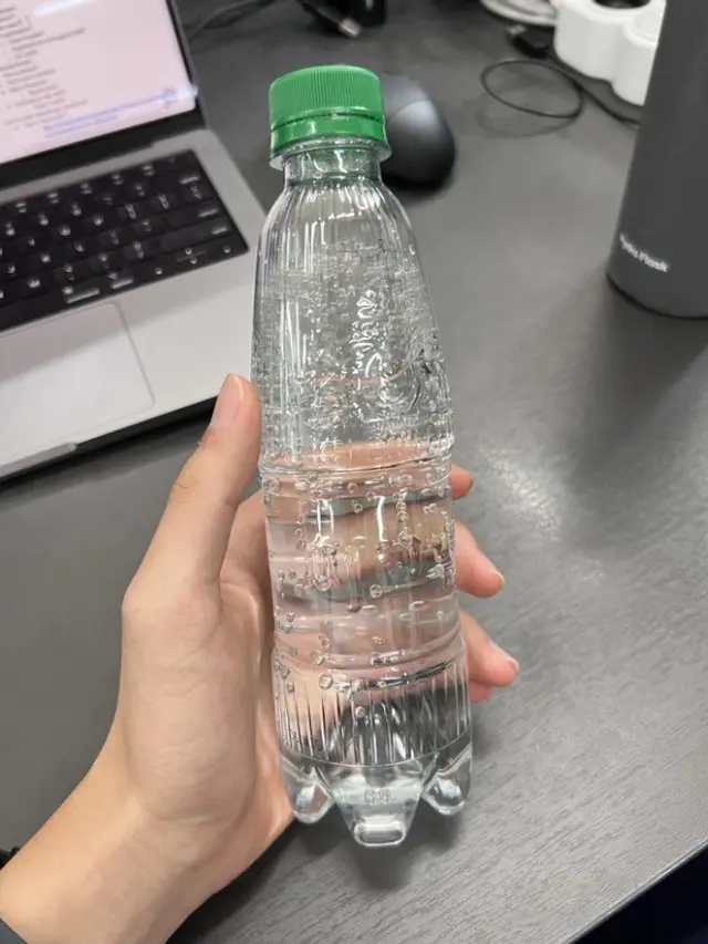 Botol Air Sekali Pakai di Korea