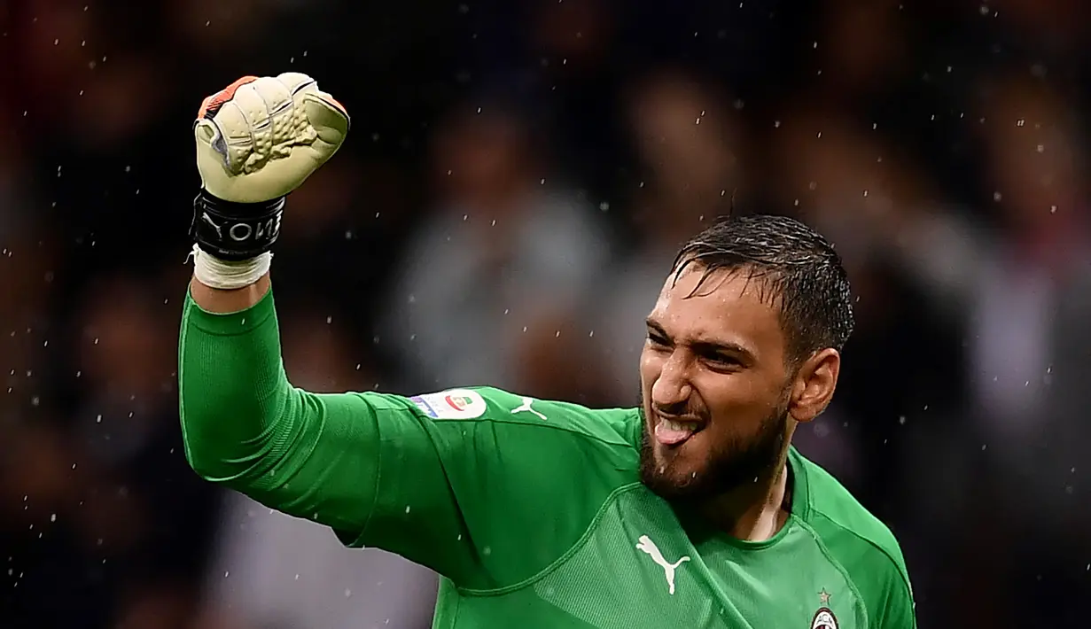Namun AC Milan berhasil mengamankan Donnarumma dengan sodoran kontrak baru bernilai fantastis. Namun Man United akan memiliki kendala dengan harga tinggi yang dipatok AC Milan. (AFP/Marco Bertorello)