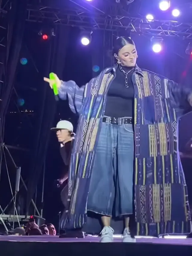 Adu Gaya Etnik Modern Rossa, Ayu Ting-Ting, dan AgnezMo Manggung di Pekanbaru