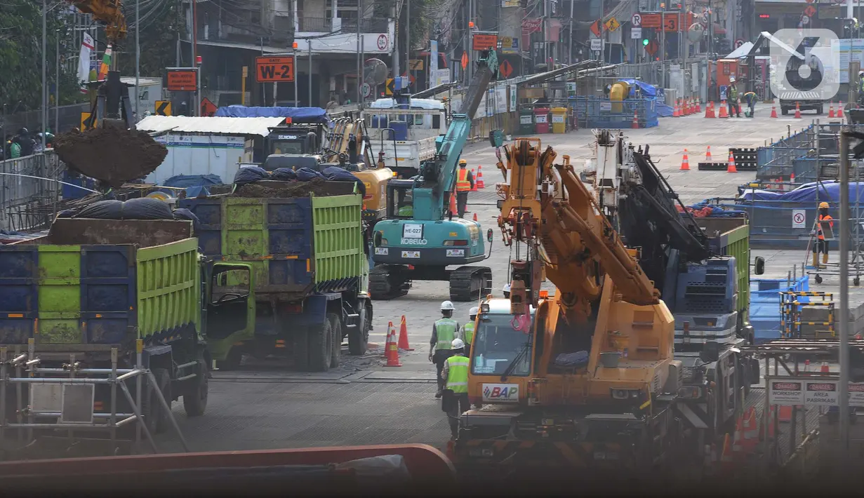 Fase 2A MRT Jakarta dibangun dengan biaya sekitar Rp25,3 triliun melalui dana pinjaman kerja sama antara Pemerintah Indonesia dan Jepang. (merdeka.com/Imam Buhori)