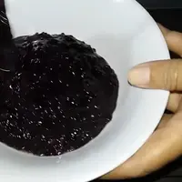 Cukup 12 Menit, Begini Cara Rebus Ketan Hitam Supaya Cepat Empuk Tanpa Harus Direndam (YouTube/Boyu's Kitchen)