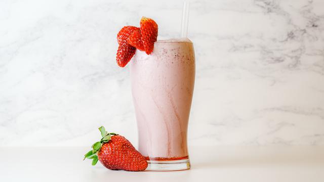 14 Cara Membuat Milkshake Kekinian, Praktis Aneka Rasa - Hot ...