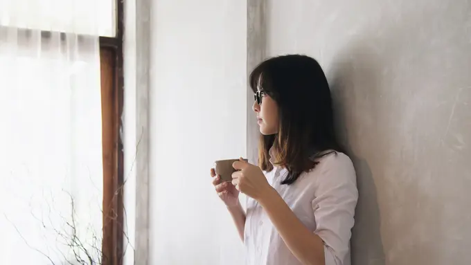 wanita juli banyak masalah