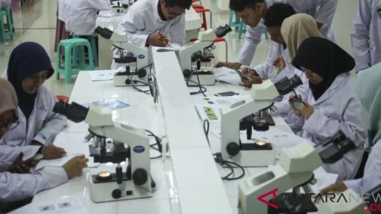 Kemdiktisaintek Atur Status Dosen Tetap Dokter Klinis, Ini Mekanismenya