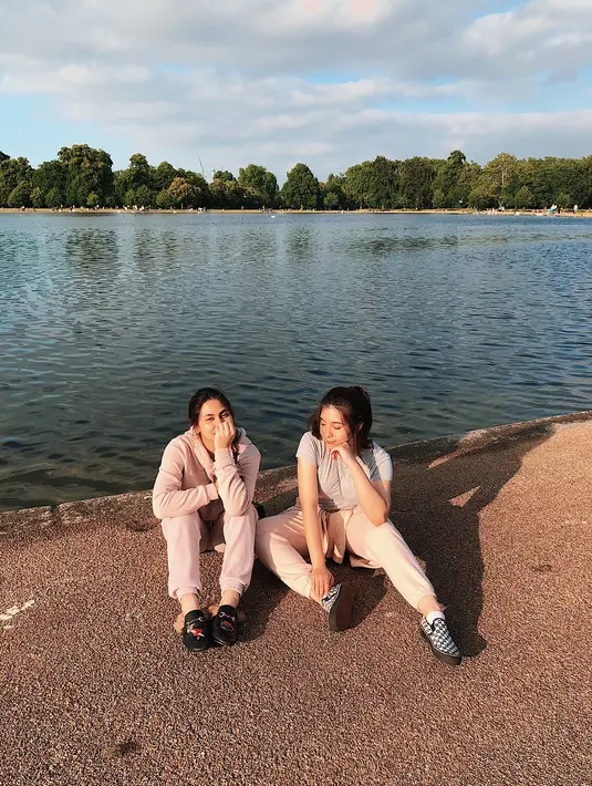 (Instagram/sharazaaa)