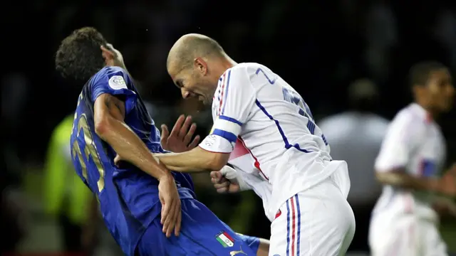 Zinedine Zidane dan Marco Materazzi