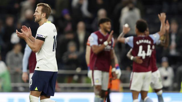 Foto: Chelsea Tertahan di Markas Nottingham Forest, Tottenham Hotspur Dipermalukan Aston Villa di Liga Inggris