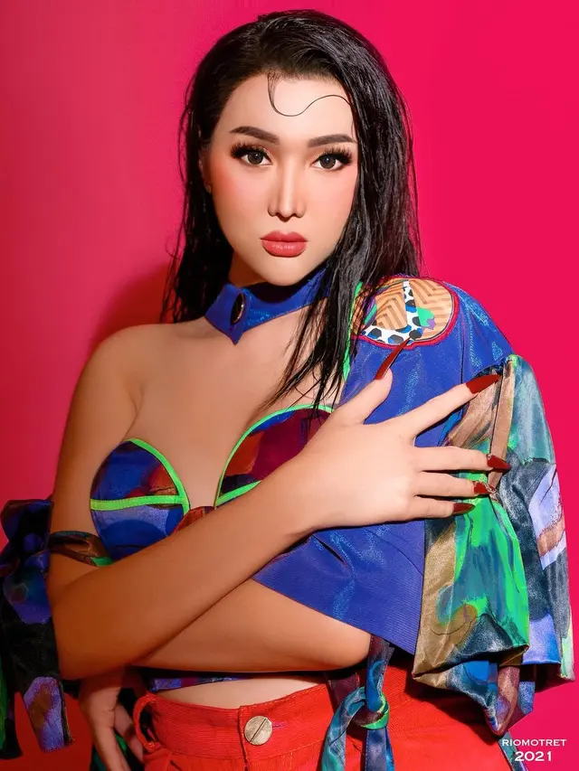 Gaya Pemotretan Lucinta Luna Dengan Berbagai Tema. (Sumber: Instagram/lucintaluna_manjalita)