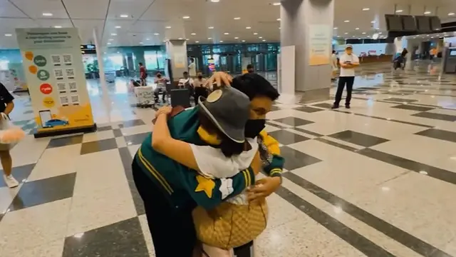 6 Momen Thariq Halilintar dan Fuji Liburan di Singapura, Berburu Kuliner