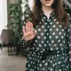 Menolak ajakan nongkrong bukan berarti kamu teman yang buruk. Ketahui cara menyampaikannya dengan sopan tanpa menimbulkan rasa canggung. [Dok/Pexels.com/SHVETS production].