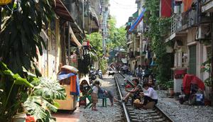 Hanoi Train Street. (Dok: Lonely Planet Liputan6 dyah pamela)