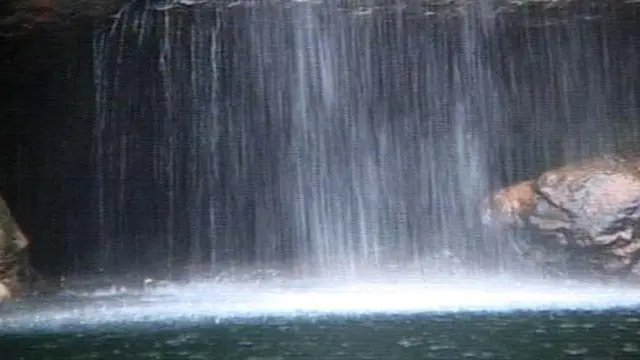 Cuncarami, Air Terjun di Pulau Gersang