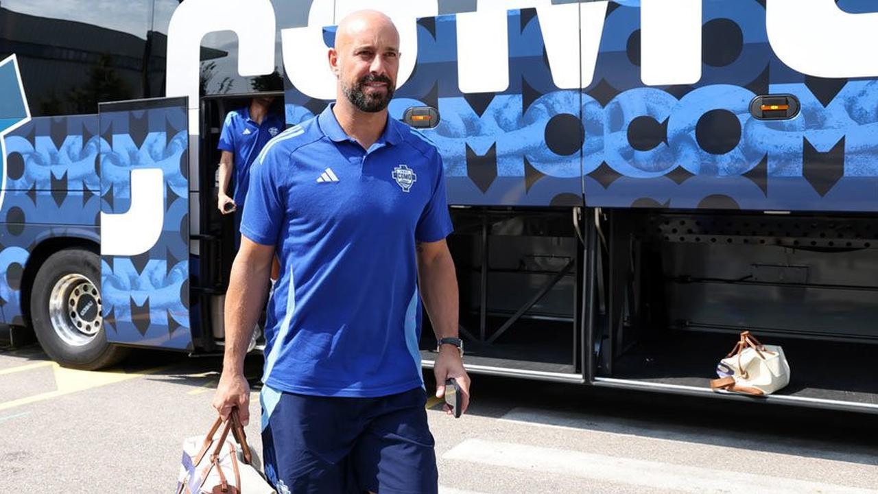 Karier Pepe Reina: Saat Debut, Fabregas Baru 13 Tahun dan Kini Jadi Pelatihnya di Tim Como