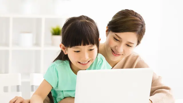 Begini Perjuangan Para Ibu Demi Kenyamanan Keluarga Saat #DiRumahAja