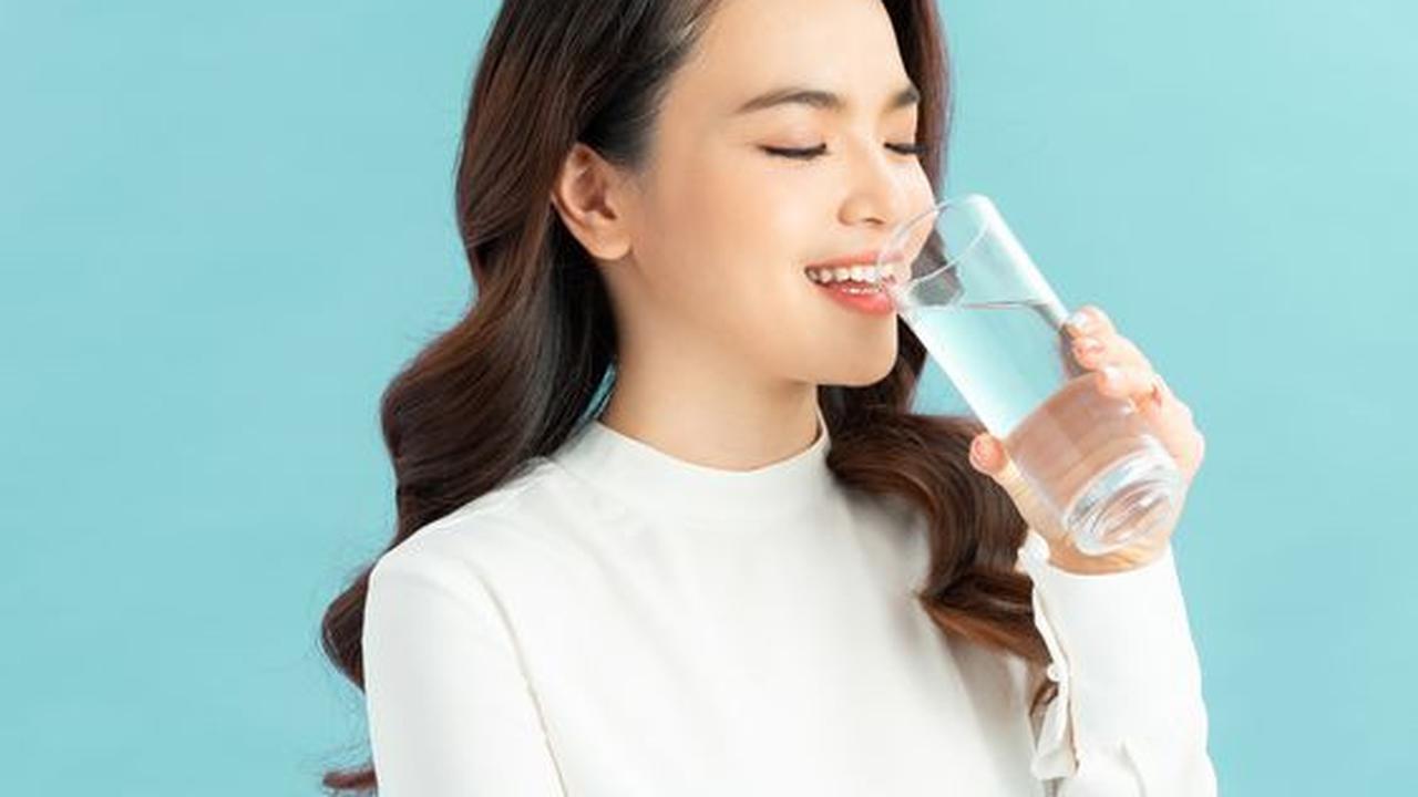 Suka Minum Air Putih? Ketahui Manfaat Baiknya Bagi Kesehatan