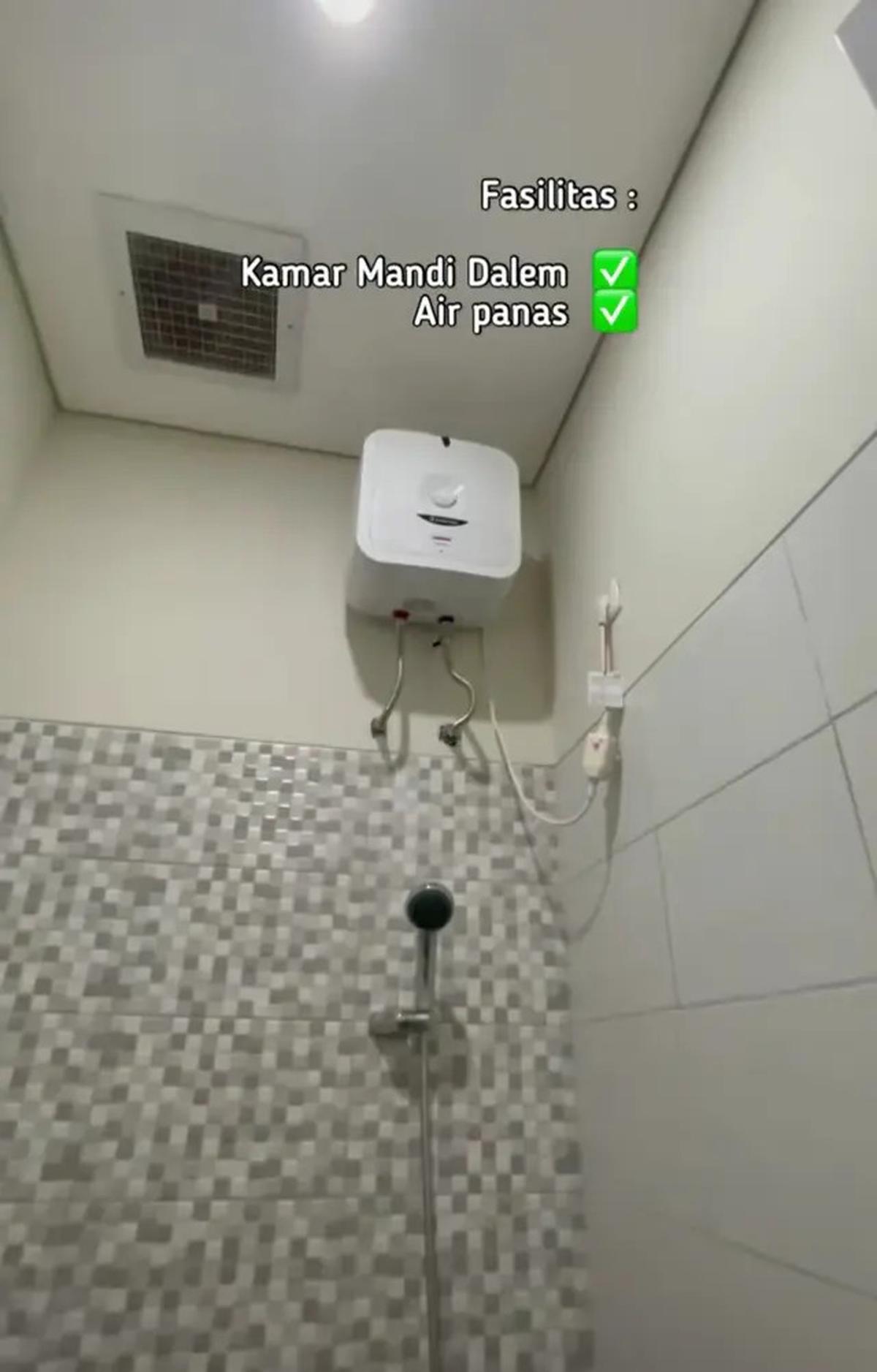 7 Potret Kost Tempat Tinggal Nunung Usai Jual Rumah, Ada Hiburan Biliar